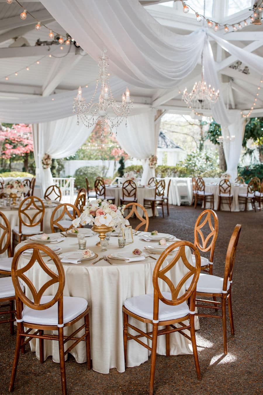 Outdoor Wedding Reception Near Nashville with Neutral Colors
