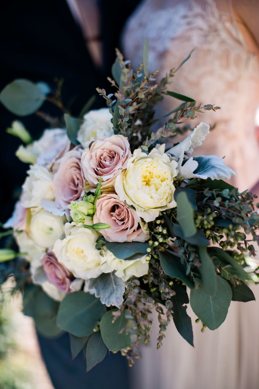 Close up of bride's bouquet / Elopement / Spring / March / Dusty Rose