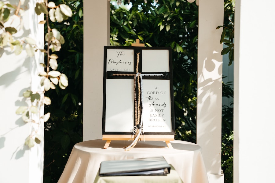 Romantic Neutral Wedding Colors Mood Board for Your Garden Wedding