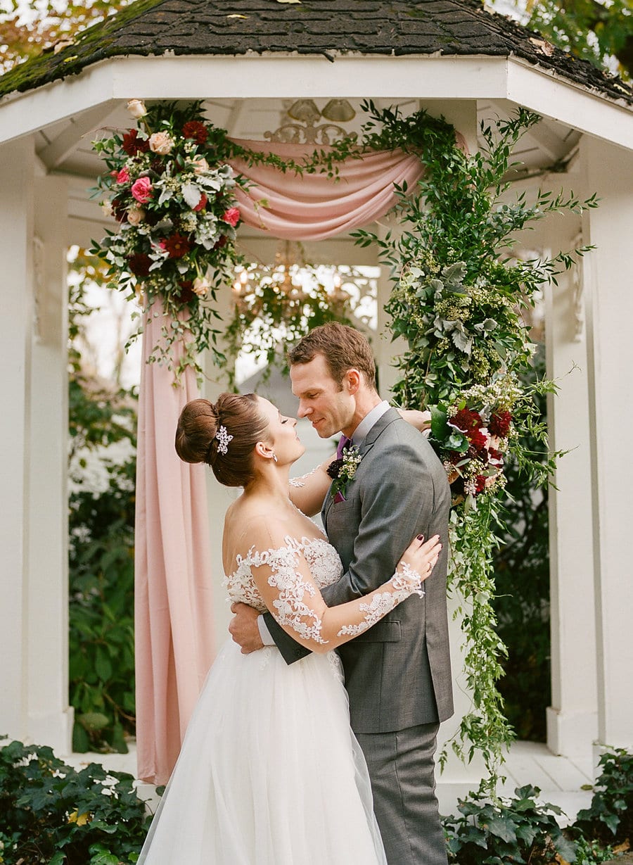 Intimate Garden Wedding, Nashville Tennessee Southern Wedding, Jenna Henderson Photographer, Cjs off the Square (28)