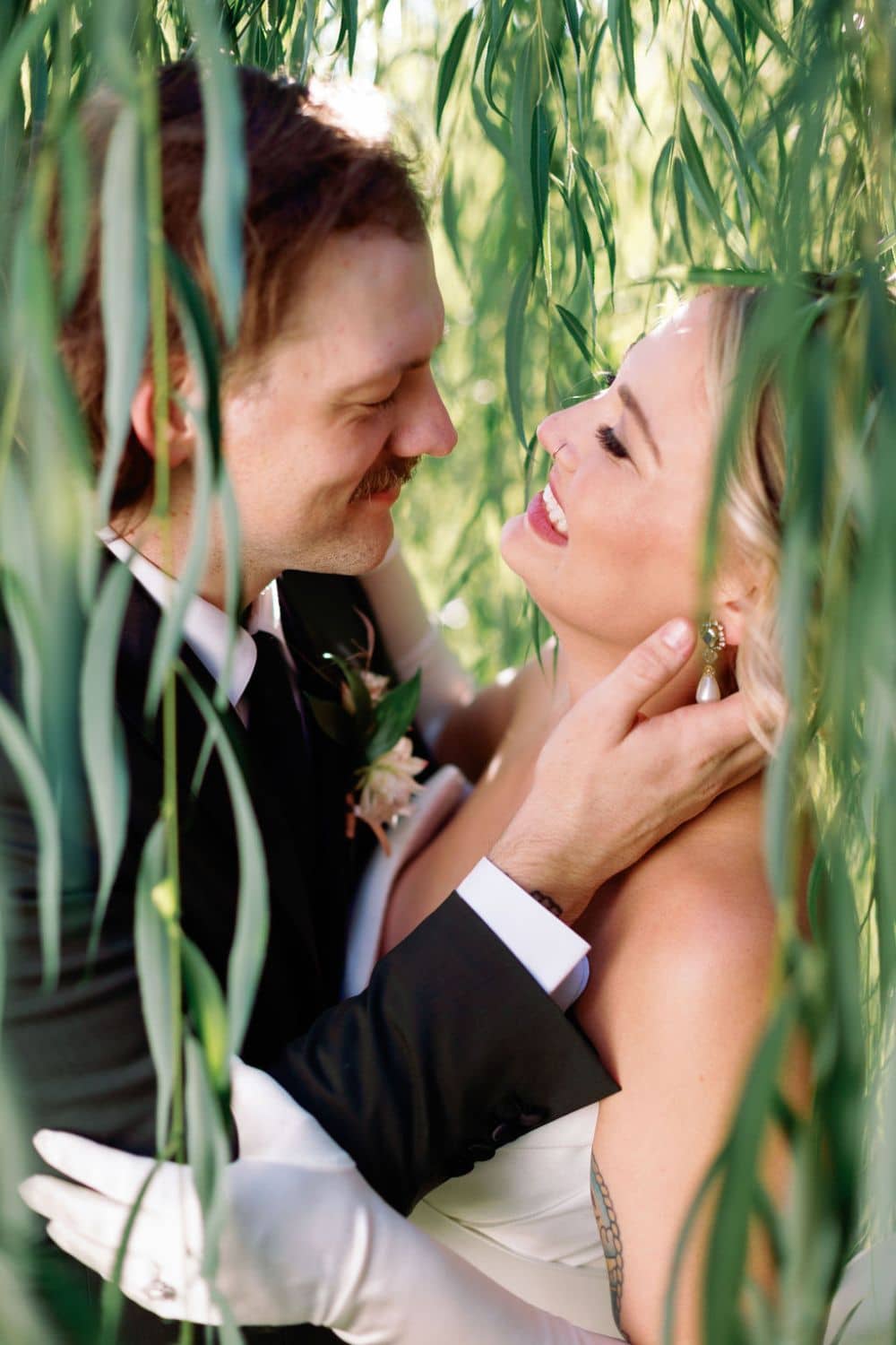 bride and groom| CJ's Off the Square, Franklin, TN