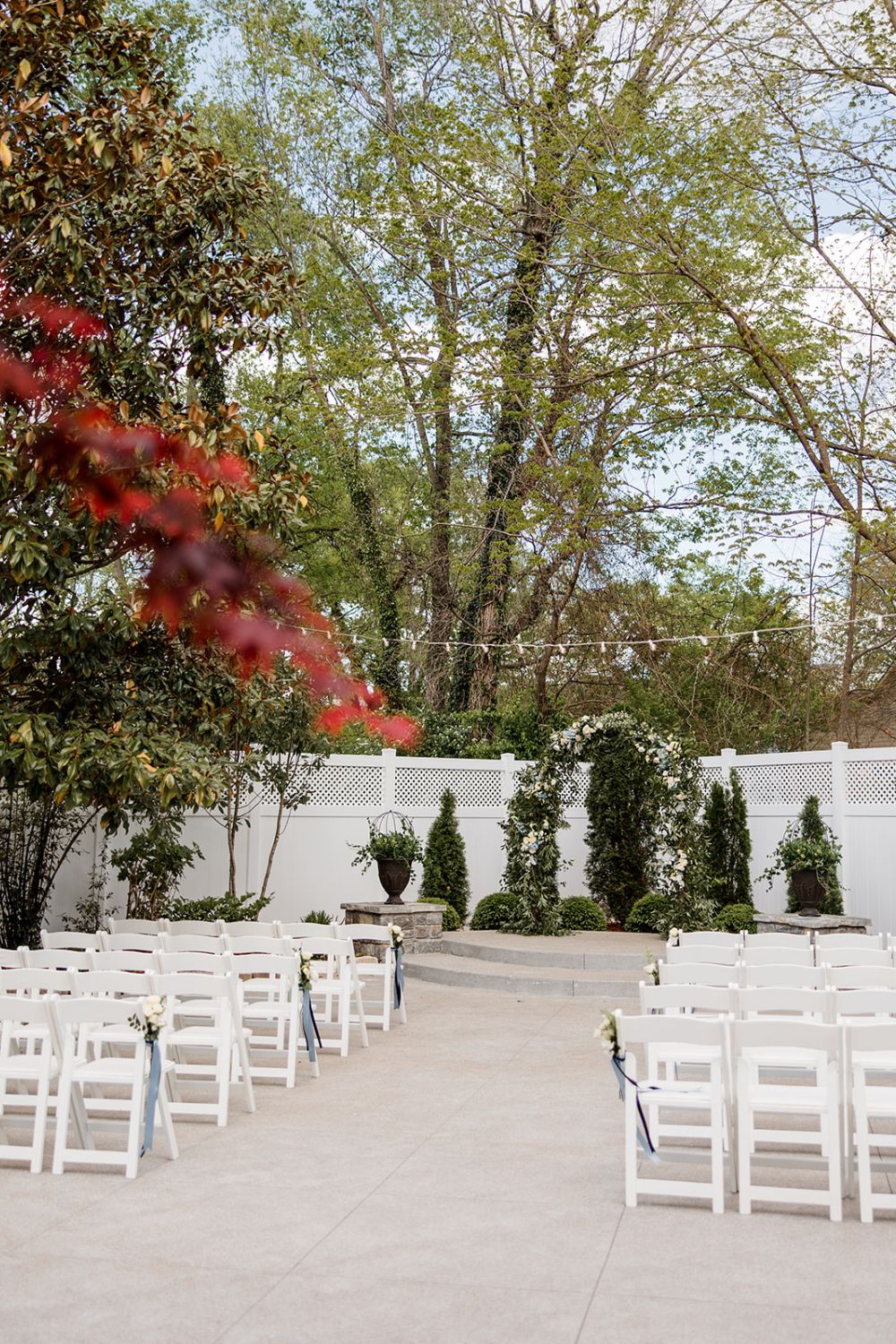 simple spring garden wedding | CJ's Off the Square