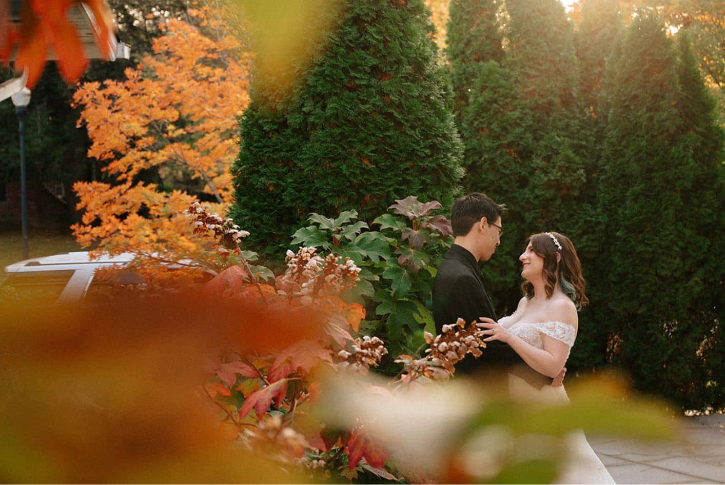 Moody Fall Garden Wedding with Black Wedding Cake, Pumpkins, Leaves & Teal Accents | October 26