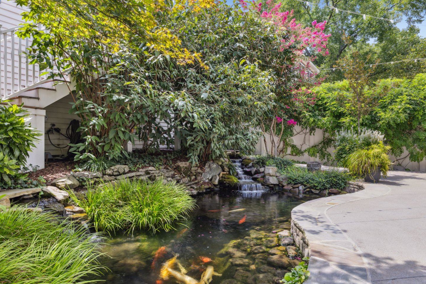 Nashville Garden Wedding + Event Venue | CJ's Off the Square