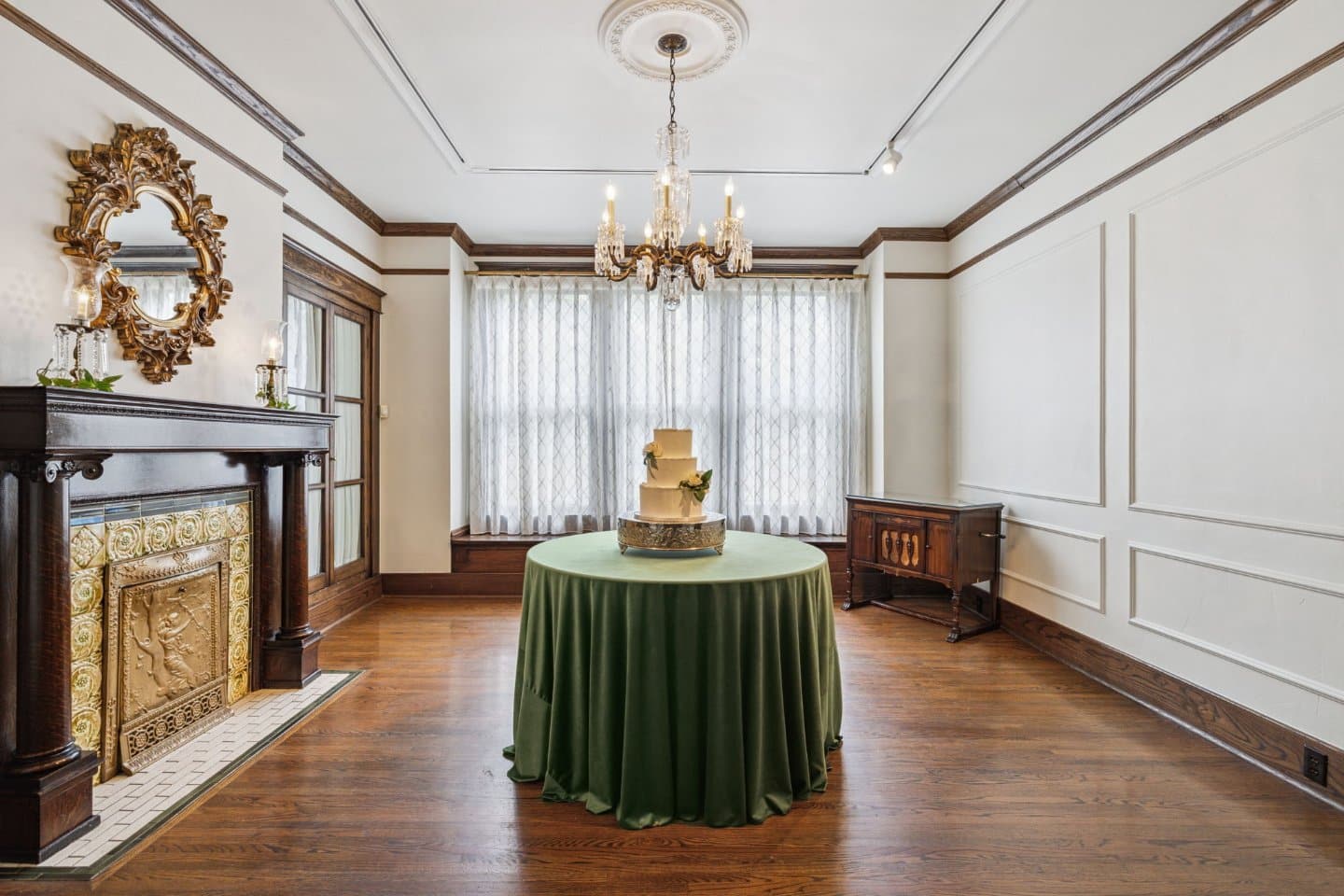 Nashville Garden Wedding + Event Venue | CJ's Off the Square