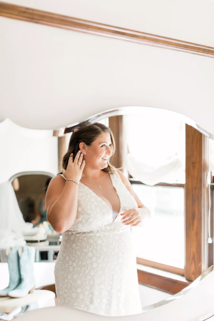 Simple garden wedding inspiration with ivory, sage and blush