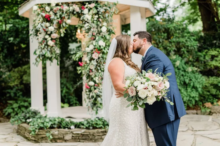 Sage Green Wedding Colors For your outdoor wedding reception