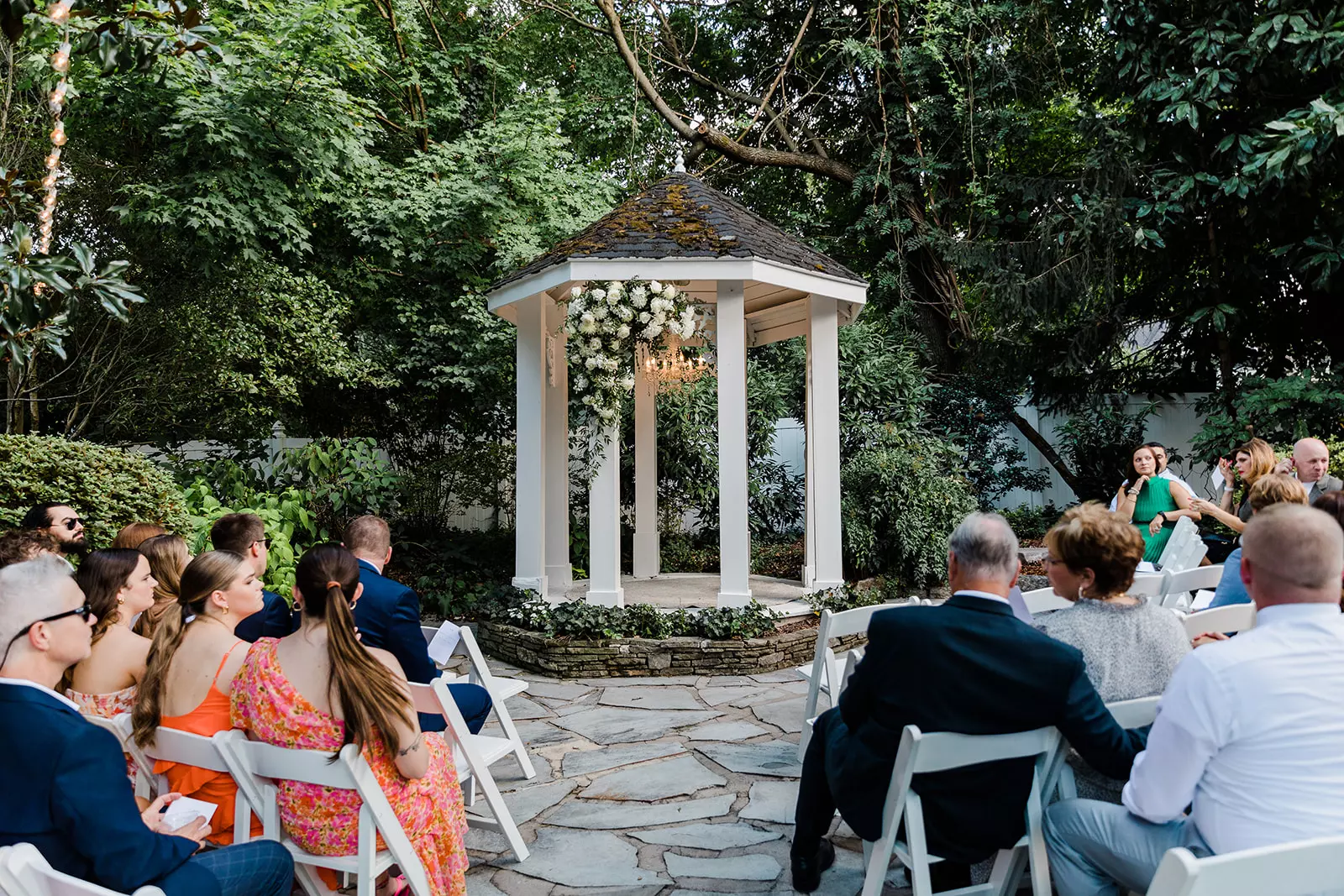 Neutral Wedding Colors For your outdoor wedding reception