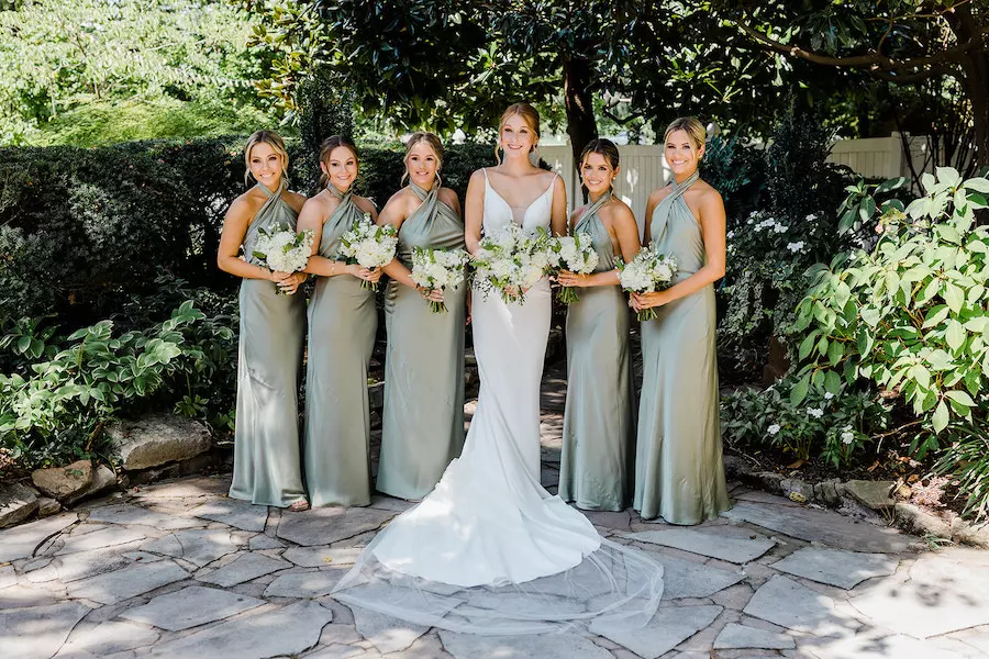 Nashville wedding venue that’s perfect for outdoor ceremony and reception with neutral colors