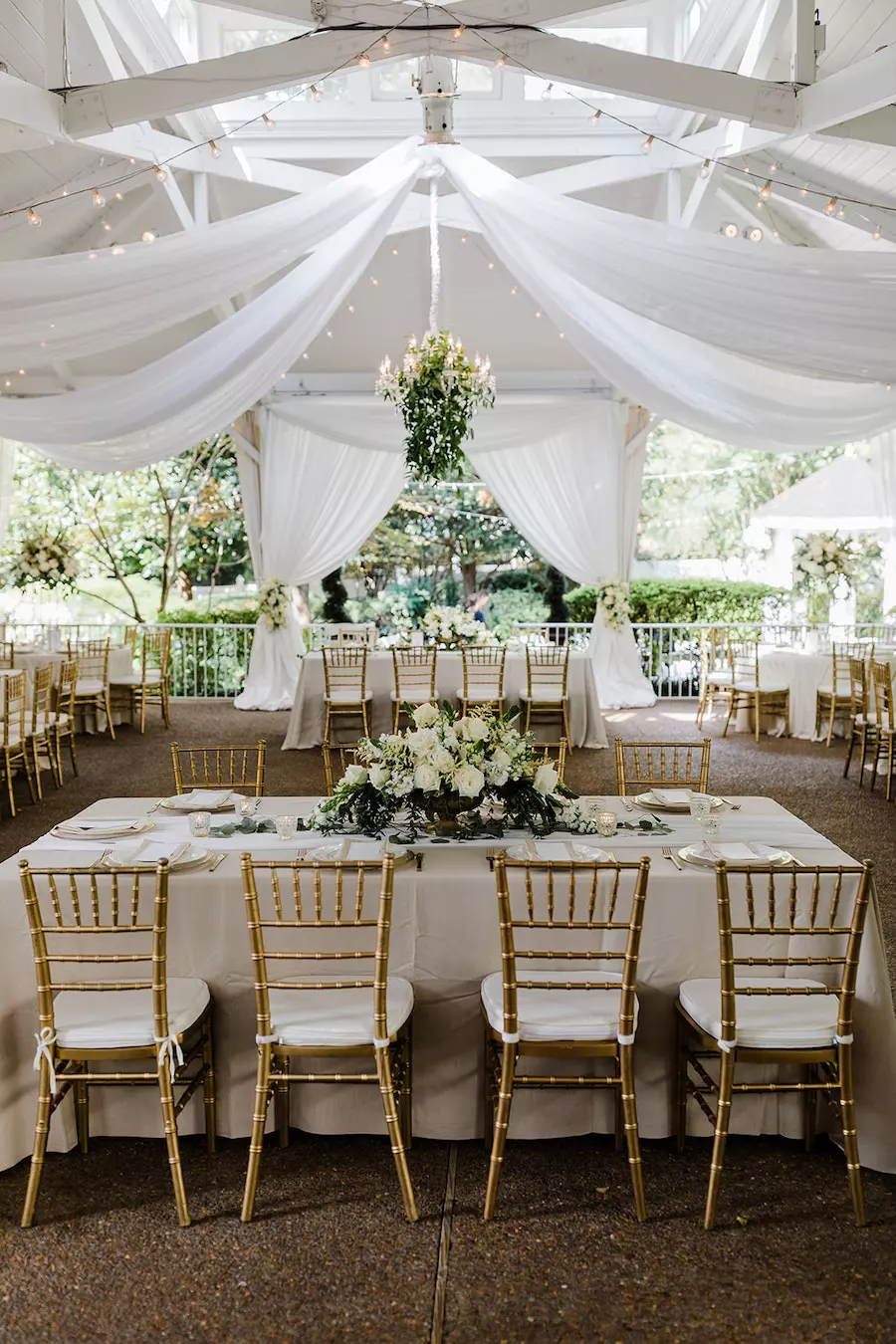 Nashville wedding venue that’s perfect for outdoor ceremony and reception with neutral colors
