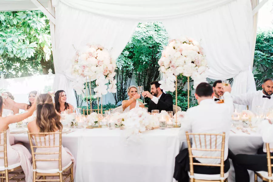 Soft Blush and Delicate Wedding Colors for Your Outdoor Wedding Reception
