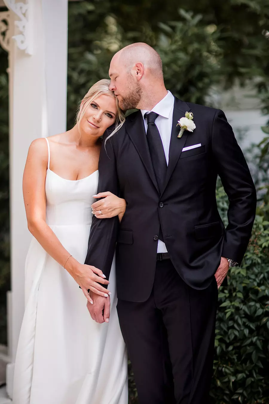 Outdoor Wedding Reception Near Nashville with Neutral Colors and Candles