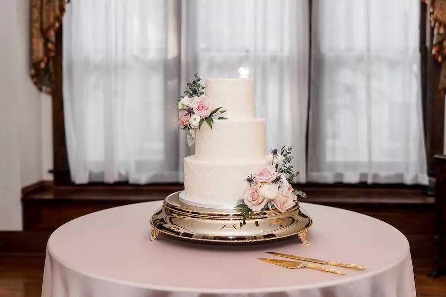 Romantic Neutral Wedding Colors Mood Board for Your Garden Wedding