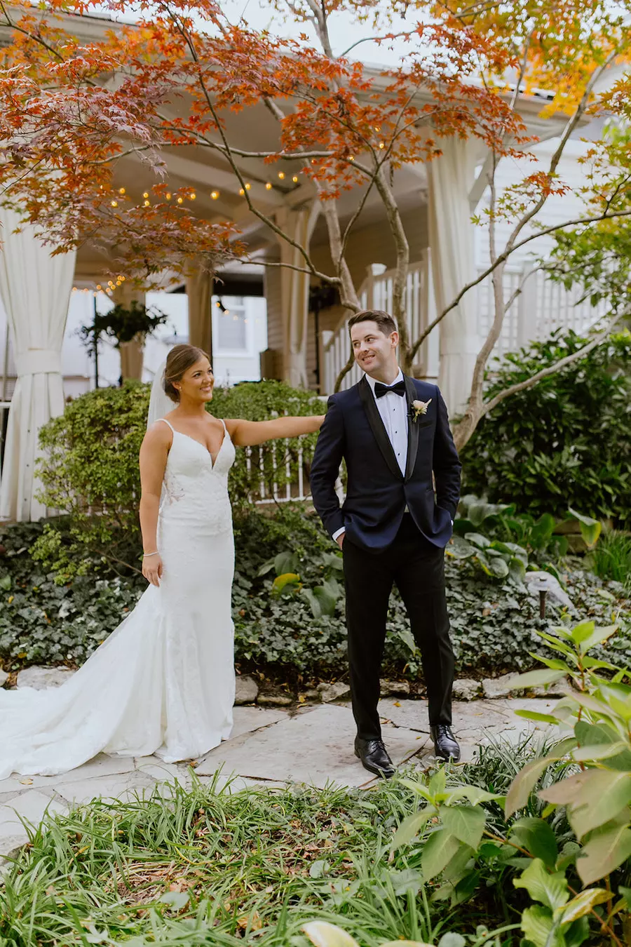 * Simple Garden Wedding Inspiration with Neutral Colors of White, Ivory, Sand and Champagne