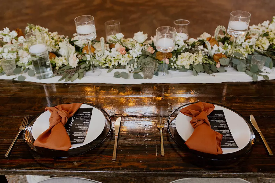 * Nashville Wedding Venue That’s Perfect for Outdoor Ceremony and Reception with Neutral Colors