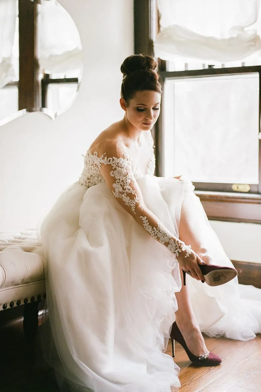 beautiful bride getting ready| CJ's Off the Square, Franklin TN